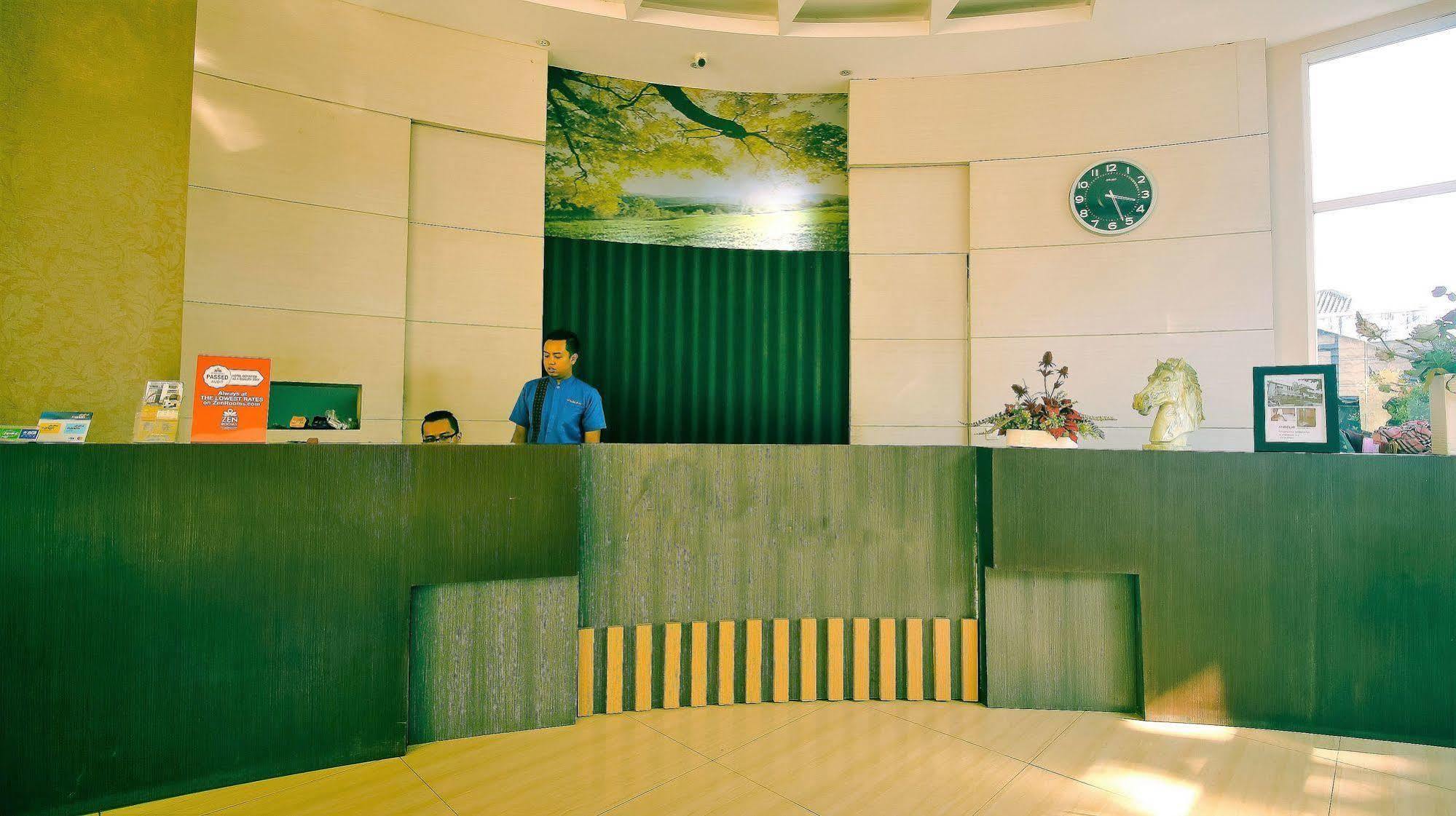 Zen Near Pvj 2* Bandung