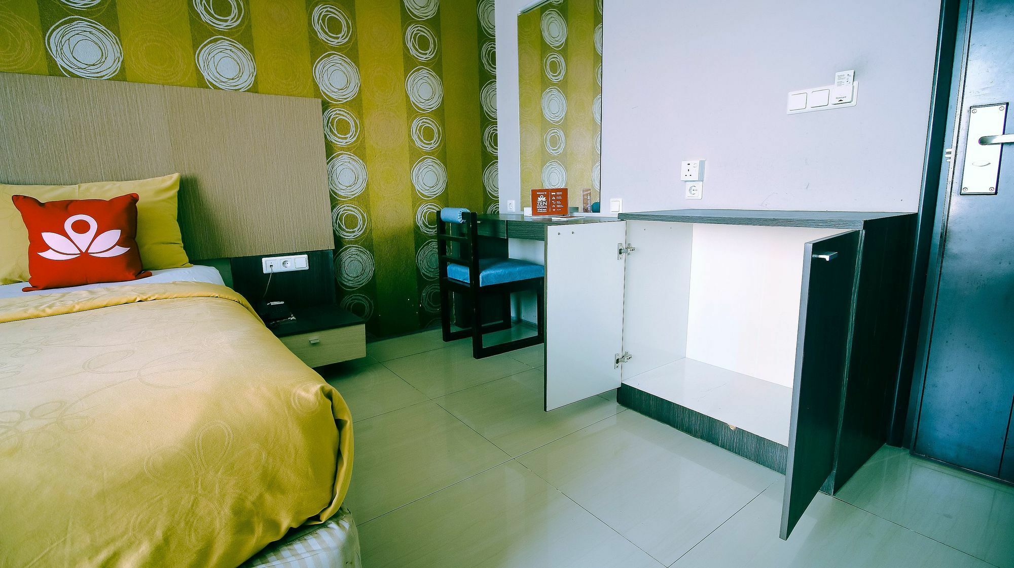 Hotel Zen Near Pvj Bandung